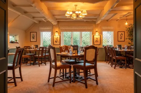 The Old House Inn Отели в г. Копторн