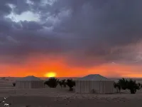 Saharian Luxury Camp Deluxe Familly Quadriple Hotels in der Nähe von Merzouga