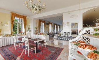 Lolli Palace Hotel