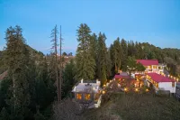 The Hermitage Kanatal Hotels near Surkanda Devi Temple