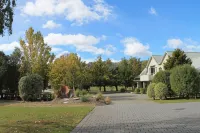 Colonial Manor Motel Hotels in Cromwell