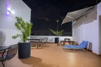 1 Bed Furnished Apt - Wifi Aircon Parking Hotels in Kwashieman