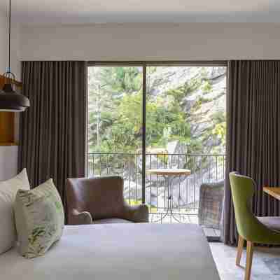 Dominique Colonna Rooms