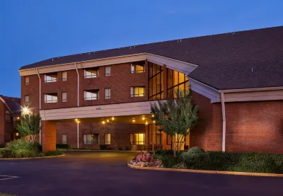 Sonesta Simply Suites Memphis East Poplar Pike ​ Hotels near Macy's