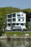 Harborage Inn on the Oceanfront Hotels in Boothbay Harbor
