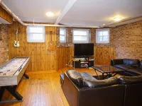 Wrigley Hostel - Chicago Hotels near Lakeview