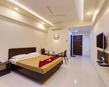 Hotel Galaxy Inn-Best Business Hotel in Kolhapur