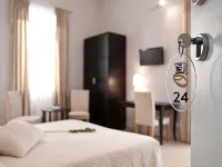 Operà Hotels near Borgo Vecchio