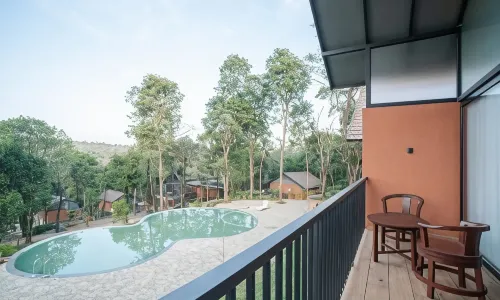 Crystal Kuruva Nature Resort & Spa