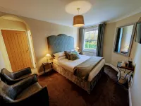 The Ship Inn Hotels near Port Lympne Safari Park