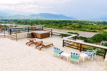 Casa Hotel Cautiva Отели в г. Sopetran