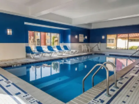 里賈納旅館及套房 新倫敦, 米斯蒂克 新倫敦酒店