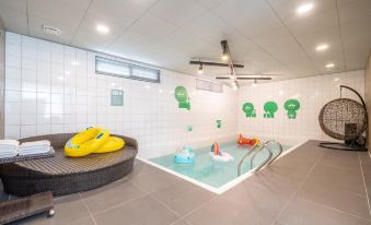 Gapyeong Dangdangi Pet Poolvilla Blue