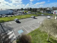 Brit Hotel Quimper Sud Climatisé - ที่มีที่จอดรถ