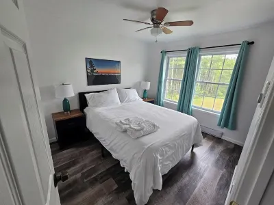 Acadia Villas!  2A Hunter's Way with EV Charger. Hotels near Kisma Preserve