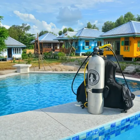 Rock and Wreck Dive Resort