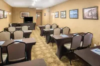 Holiday Inn Express & Suites Coeur D Alene I-90 Exit 11 Hotels in Post Falls