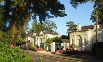 Lord Bute Hotel & Restaurant