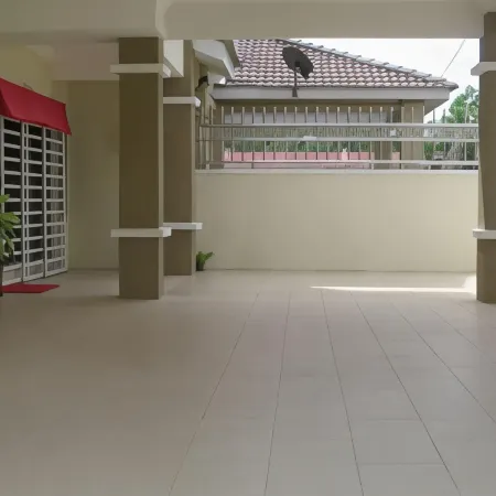 Greenleaf Villa