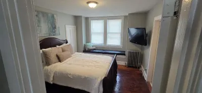 Hello, welcome to our COMFY 2 BEDROOM apartment located in Wilmington Delaware. Hotels in 