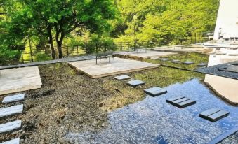Sokcho Floating Whale Seorak Dojeok Waterfall Stay