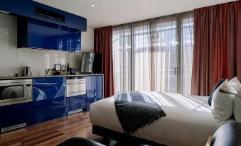Salamanca Wharf Hotel
