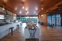 Kyriad Hotel M2 Lampung - bar