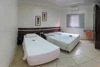 Dourados Center Hotel - parking
