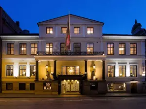 Mayfair Hotel Tunneln