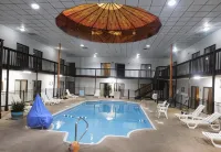 Hutchi Bell Hotel - Swimmingpools