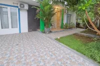 Syafa Homestay Syariah Mitra RedDoorz Hotel a Mondokan