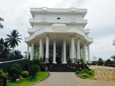 Hotel Royal Grand Paradise Hotels near Easwary Seafood (Pvt) Ltd