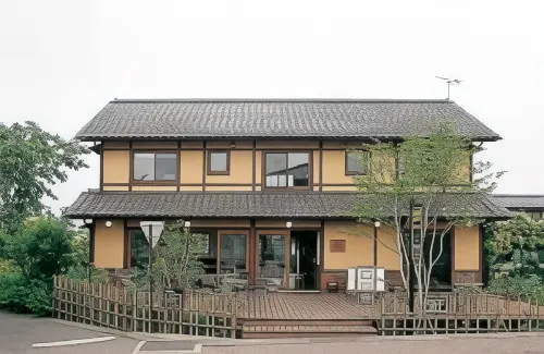 Obuse Inn Ventvert Hotels in Obuse