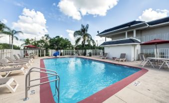 Motel 6 Lakeland, FL