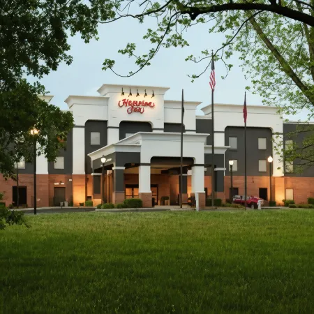 Hampton Inn Atlanta/Fayetteville Отели в г. Фейетт