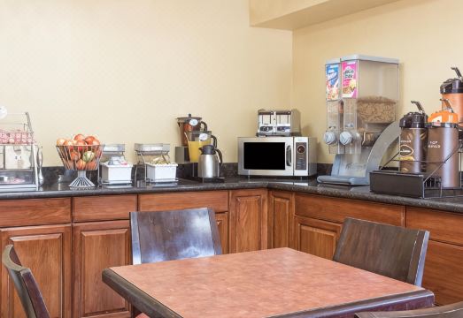 수퍼 8 바이 윈덤 캠프 스프링스