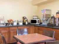 Super 8 by Wyndham Camp Springs/Andrews AFB DC Area Hotels in Clinton