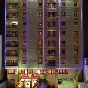 La Villa Suites Hotel