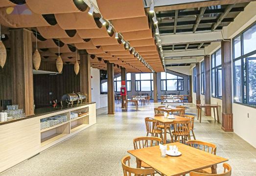 Golden Rose Hotel 해변뷰