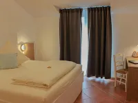 Wirtsberg Pension & Cafe Hotels in Eching