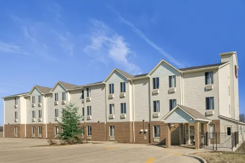 Jacksonville Inn & Suites