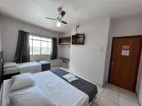 Rosa's Hotel - parking
