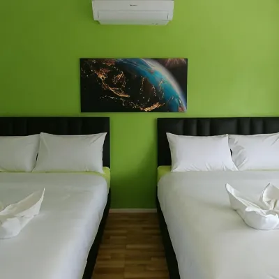 Thipburee Riverside Hotel Hotels near Wat Suchon (Wat Thap Kham)