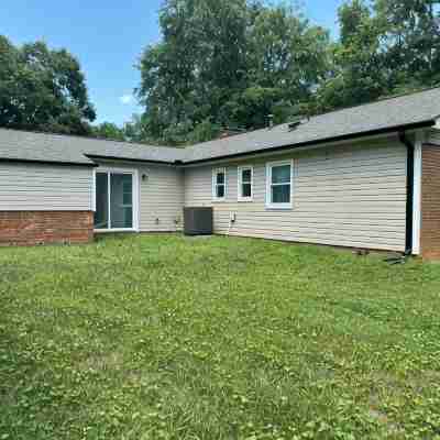Chic 3 Bedroom Midcentury Modern Retreat in Wonderful Greensboro Hotel Exterior