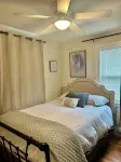 PET FRIENDLY-WEEKLY DISCOUNTS-ROANOKE RIVER AND BIKE TRAILS - 2-Star