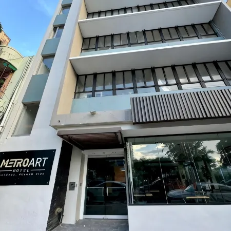 MetroArt Hotel Отели рядом с достопримечательностью «Пляж Оушн-Парк»
