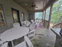 Wintergreen Mountain Top Escape: Steps to Golf, Hiking & High-Country Views - 부티크