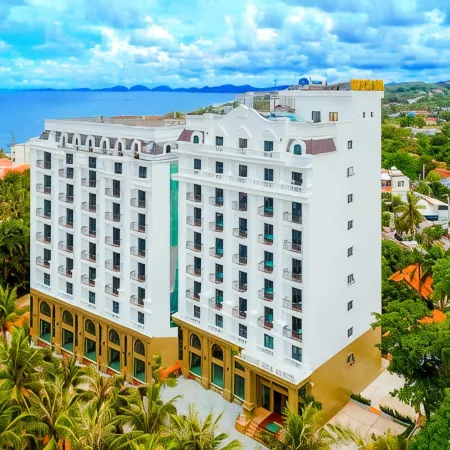 Night Sea Hotel