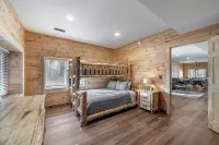 Luxurious Forest Getaway at Historic Baughman Park New Log Cabin 2 - Alphydda
