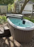 Large 3-bedroom House with Outdoor Hot Tub!